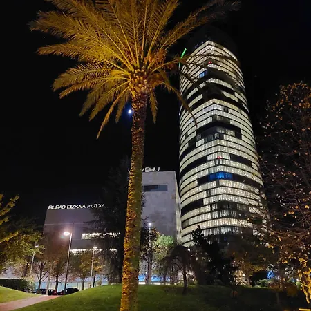Center 2 Hab דירה בילבאו